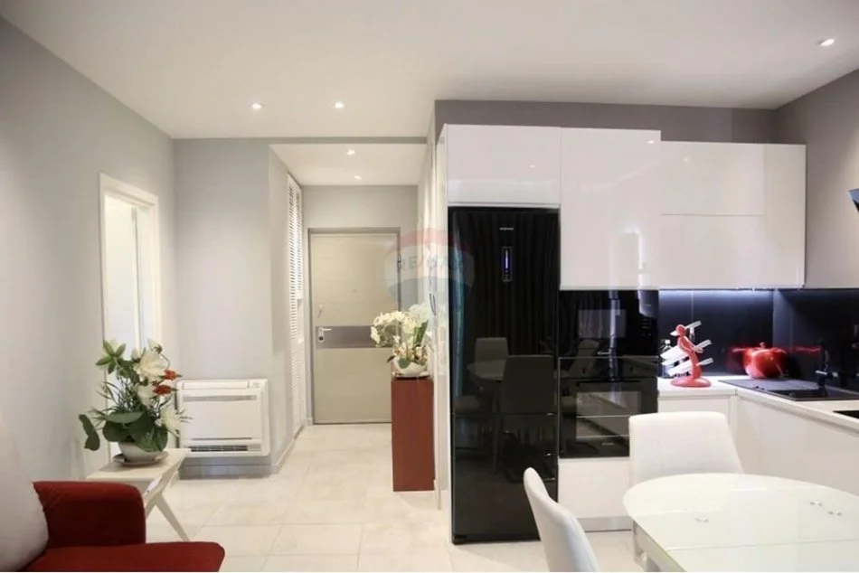 Tirane, jepet me qera apartament 2+1+Ballkon Kati 19, 95 m² 1.500 € (Stadiumi Air Albania)