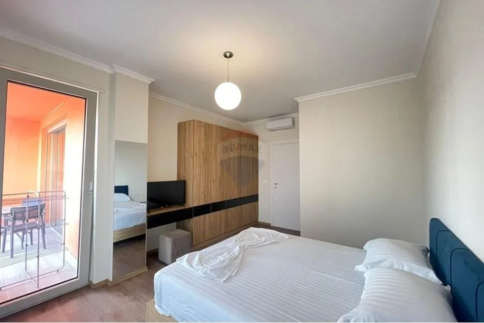 Tirane, jepet me qera apartament 1+1 Kati 4, 78 m² 700 € (Foleja e Gjelber - Zogu i Zi,)