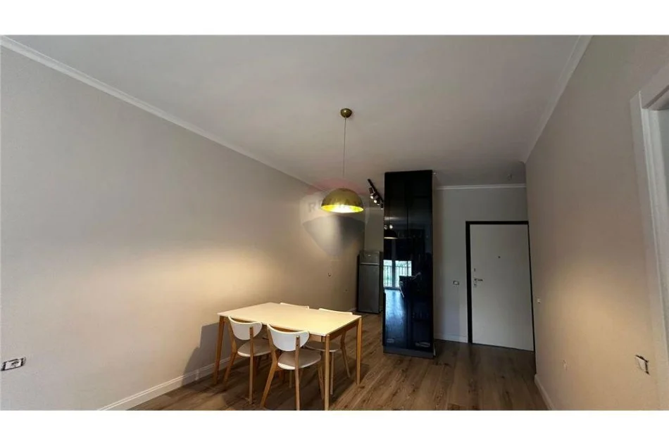 Tirane, jepet me qera apartament 1+1 , 73 m² 650 € (Rose Garden - Tegu)