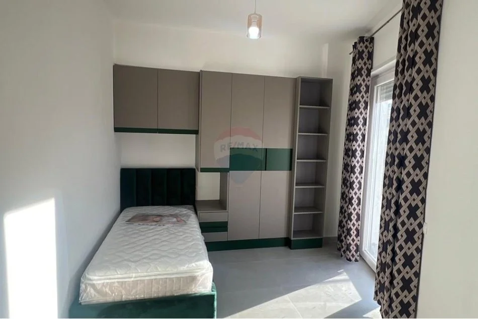 Tirane, jepet me qera apartament 1+1 Kati 4, 45 m² 550 € (Rruga Nikolla Tupe - Bllok)