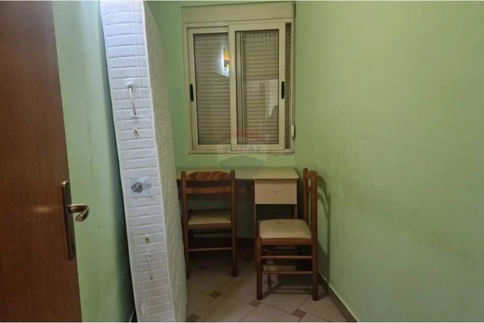 Tirane, jepet me qera apartament 1+1 Kati 2, 66 m² 650 € (rruga durrsit)