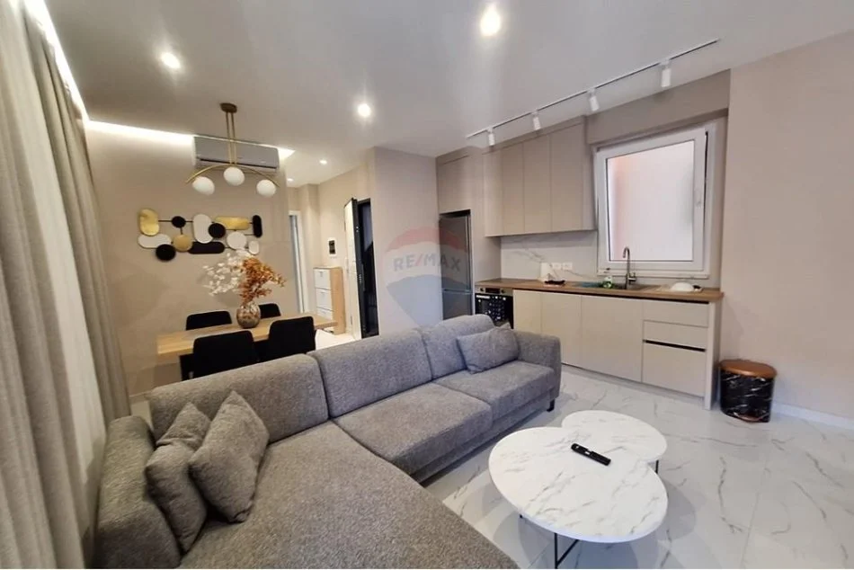 Tirane, jepet me qera apartament 2+1 Kati 7, 105 m² 800 € (Don Bosko, Shqipëri)