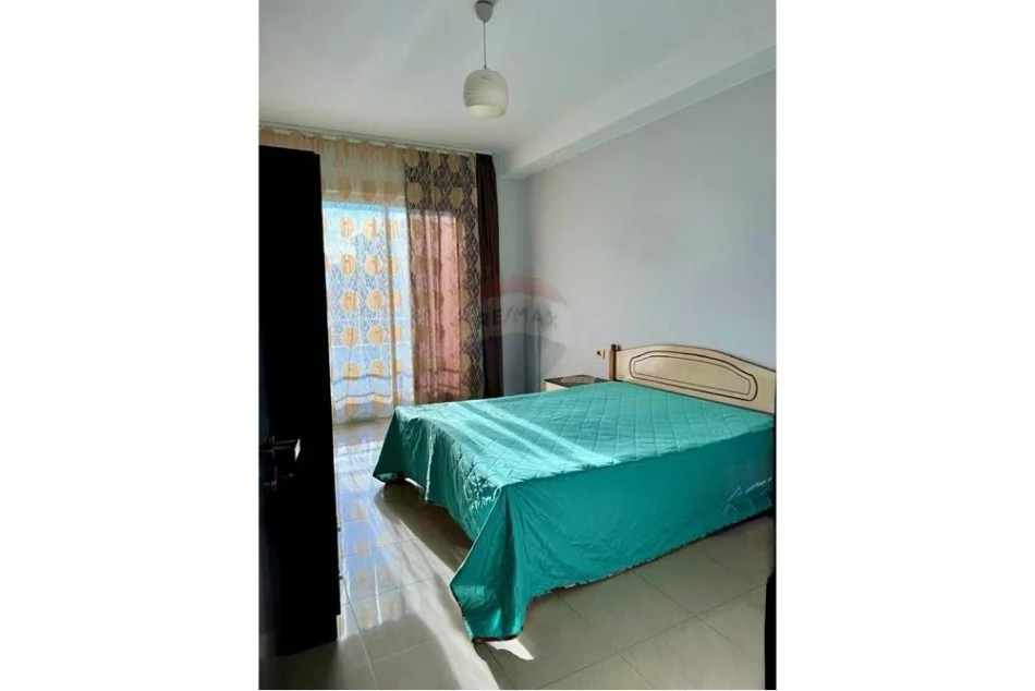 Tirane, jepet me qera apartament 2+1 Kati 8, 64 m² 450 € (astir)