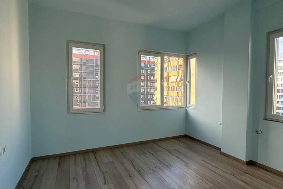 Tirane, shitet apartament 2+1 Kati 6, 111 m² 260.000 € (21 Dhjetori)