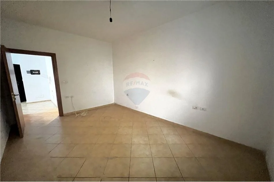 Vlore, shitet apartament 3+1+Ballkon Kati 2, 135 m² (Hasan Kushta)