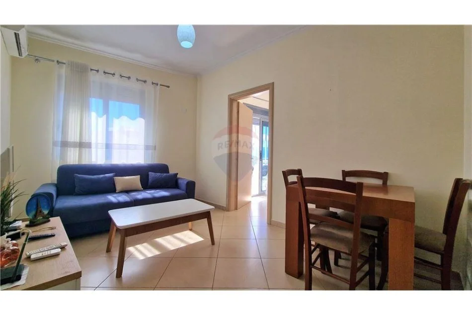 Vlore, shitet apartament 1+1+Ballkon Kati 3, 52 m² 120.000 € (Uji i Ftohte)