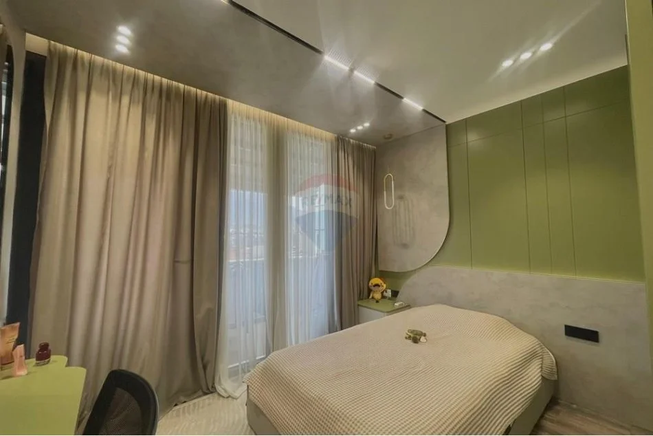 Tirane, shitet apartament 2+1+Ballkon Kati 5, 119 m² 270.000 € (Tregu Elektrik I Ri)