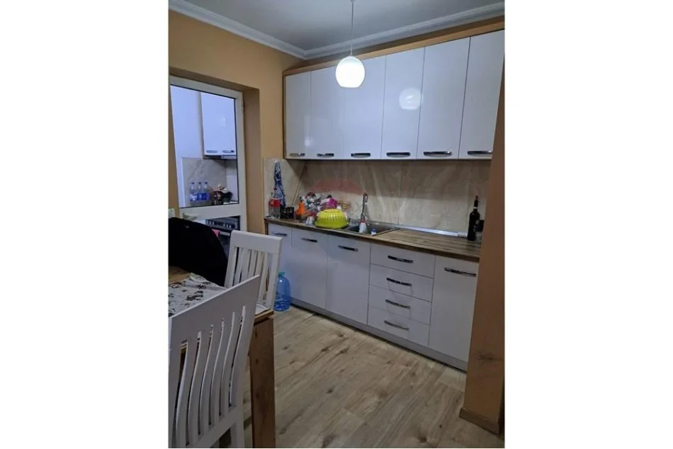 Tirane, shitet apartament 1+1+Ballkon Kati 5, 58 m² 95.000 € 
