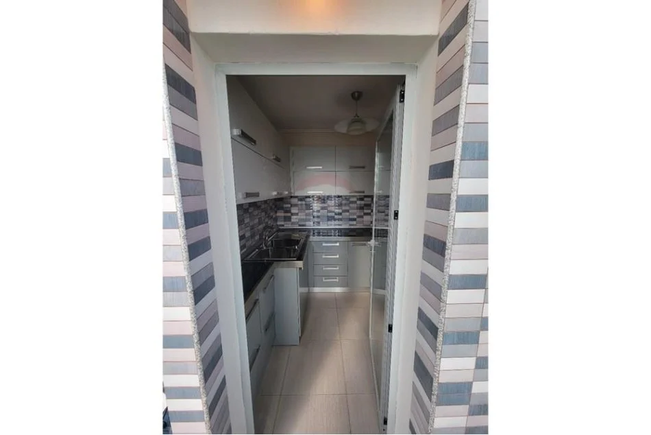 Tirane, jepet me qera apartament 1+1 Kati 3, 70 m² 500 € (Jepet apartament 1+1 me qira ne Brryl)