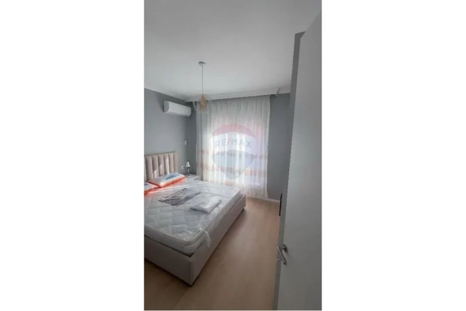 Tirane, jepet me qera apartament 1+1+Ballkon Kati 4, 75 m² 850 € (Apartament+ Parkim te Kompleksi Delijorgji)