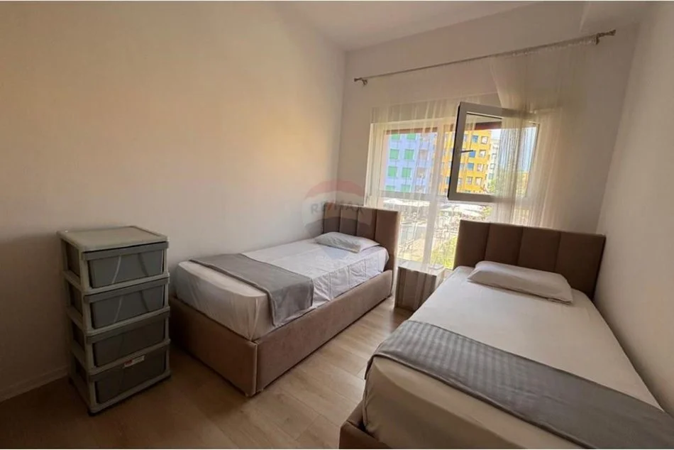 Tirane, shitet apartament 2+1+Ballkon Kati 2, 121 m² 194.000 € 