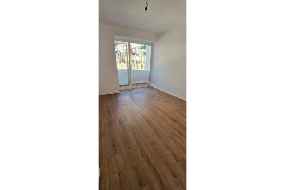Tirane, Liste me oferta apartament 1+1 Kati 2, 54 m² 110.000 € (muhamet gjollesha)