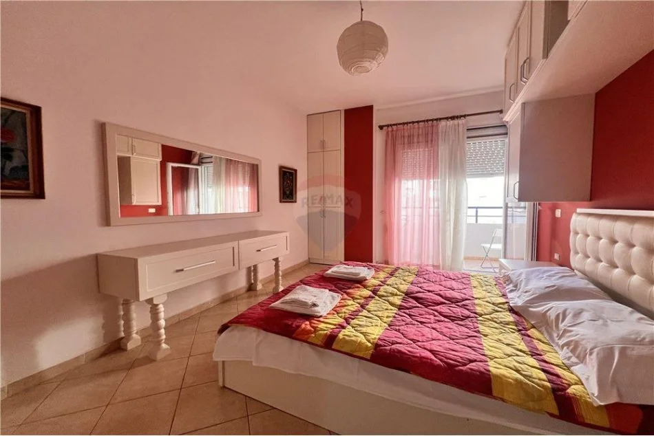 Vlore, shitet apartament 1+1+Ballkon , 78 m² 108.000 € (Blv.Ismail Qemali)