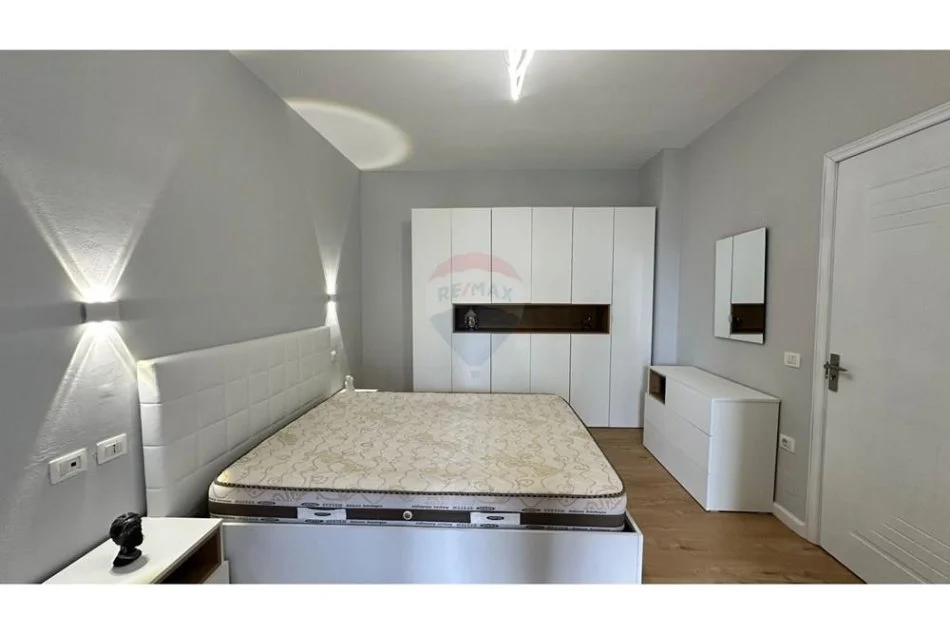 Tirane, shitet apartament 2+1 , 111 m² 148.000 € (Astir)