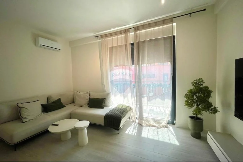 Tirane, jepet me qera 2+1+Ballkon Kati 5, 100 m² 800 € (Kodra e Diellit)
