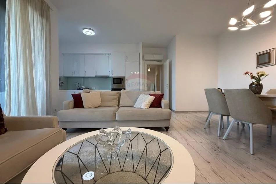 Tirane, jepet me qera apartament 2+1+Ballkon , 105 m² 1.400 € (rruga e elbasanit)