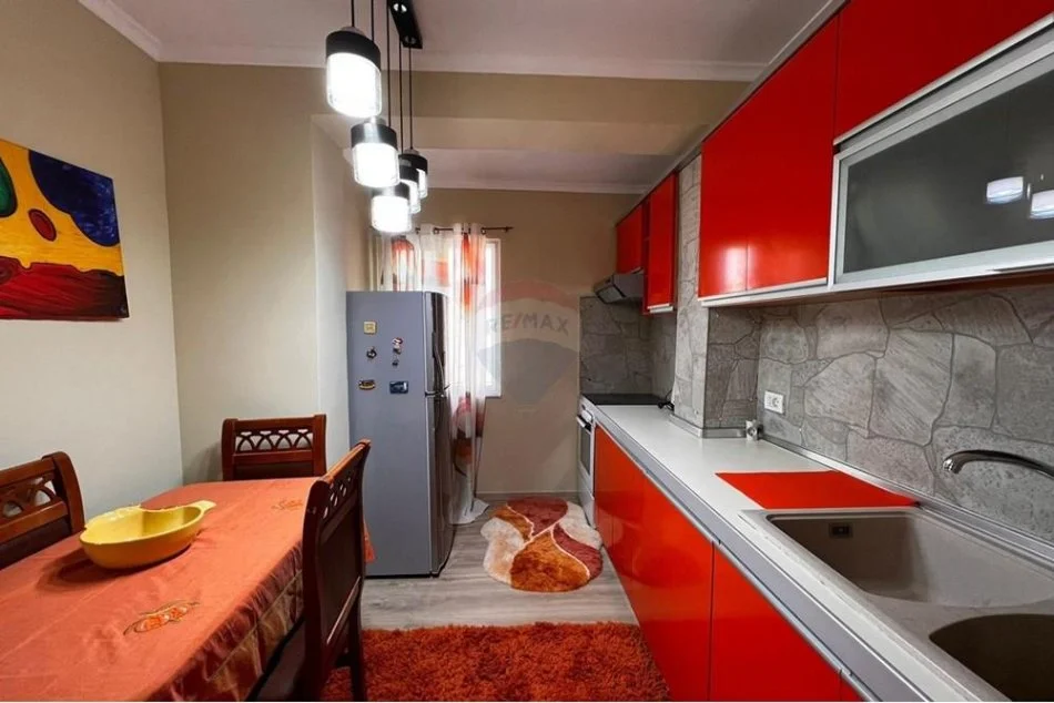 Tirane, jepet me qera apartament 2+1 Kati 4, 60 m² 650 € (stadiumi dinamo)