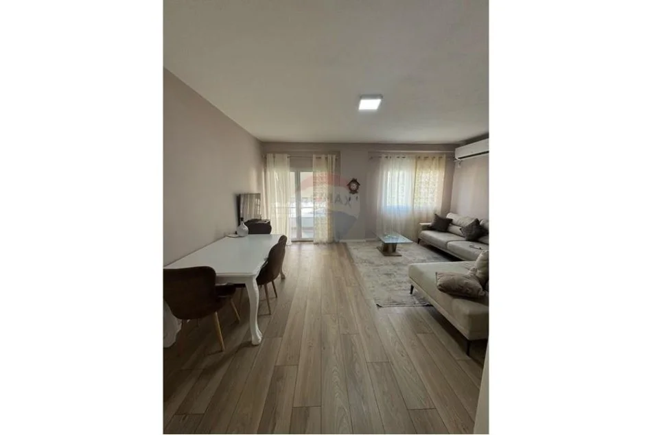 Shqiperi, jepet me qera apartament 2+1 Kati 4, 104 m² 420 € (rruga e thesarit)