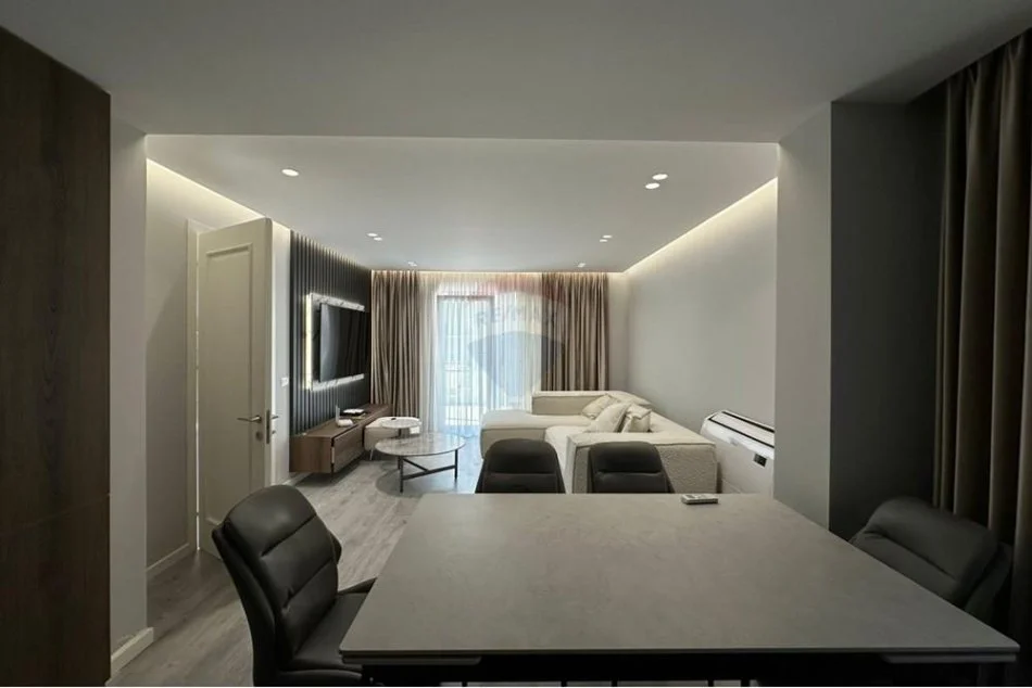 Tirane, jepet me qera apartament 2+1+Ballkon , 412 m² 1.000 € 