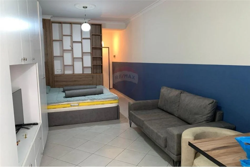 Tirane, jepet me qera apartament 1+1 Kati 5, 34 m² 350 € (astir)