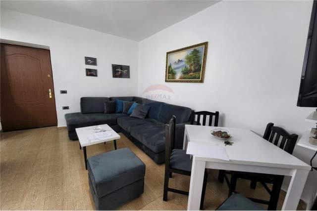 Tirane, jepet me qera apartament 1+1 Kati 2, 40 m² 350 Euro (myslym shyr)
