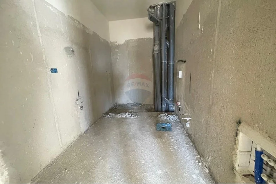 Tirane, shitet 1+1+Aneks+Ballkon Kati 4, 83 m² 132.000 € (Ish Fusha e Aviacionit - Kompleksi Turdiu)