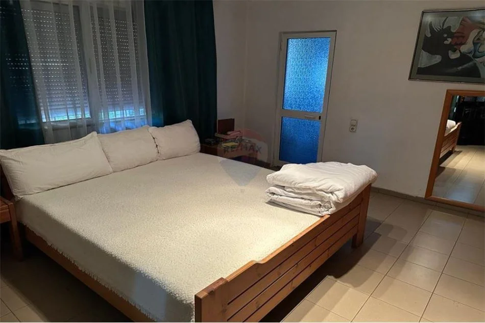 Tirane, shitet apartament 2+1 , 106 m² 140.001 € (Rruga Kavajes Globe)