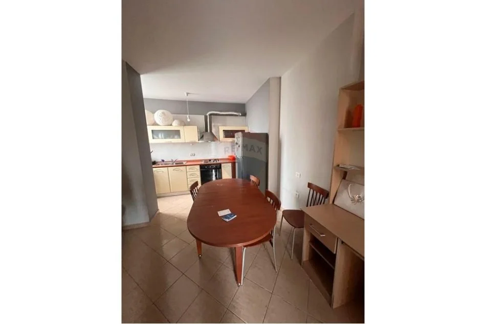 Tirane, jepet me qera apartament 1+1 Kati 7, 68 m² 500 € (QIRA APARTAMENT 1+1 TEK SIRI KODRA!)