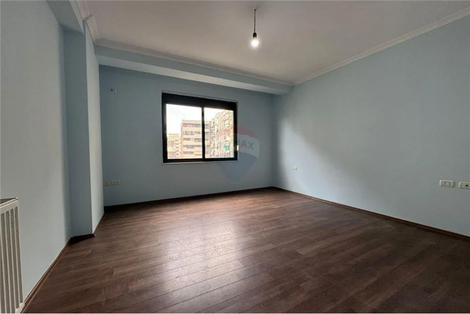 Tirane, jepet me qera apartament 1+1 Kati 6, 124 m² 500 € (Apartament për qira në Astir)