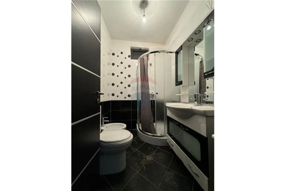 Tirane, jepet me qera apartament 1+1 Kati 6, 124 m² 500 € (Apartament për qira në Astir)