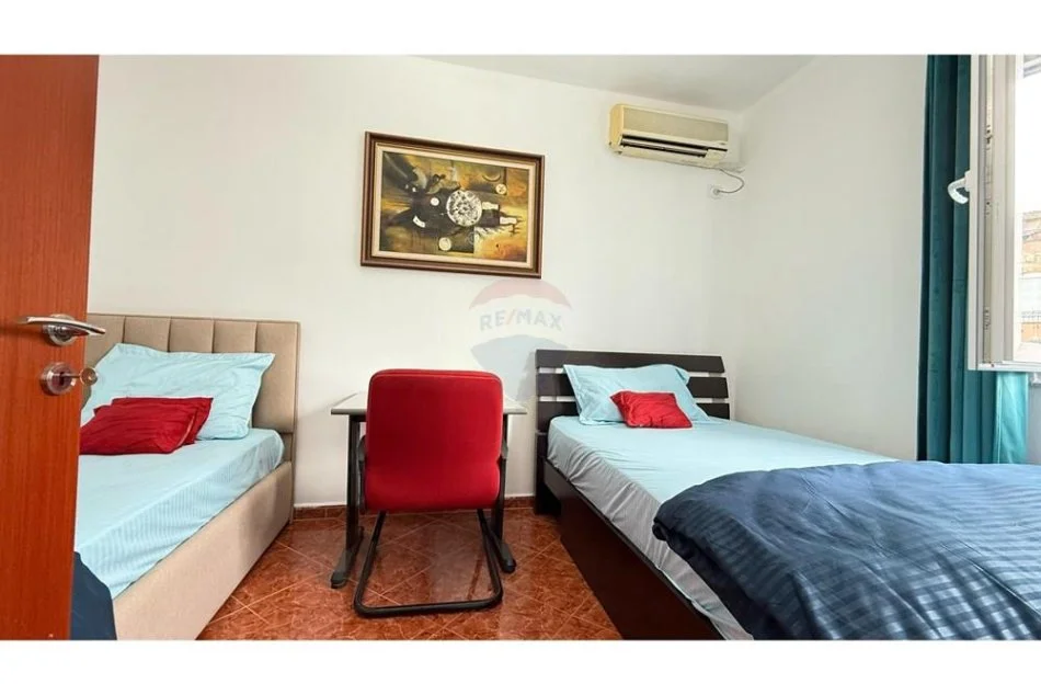 Tirane, jepet me qera 2+1 Kati 7, 78 m² 600 € (Bllok)