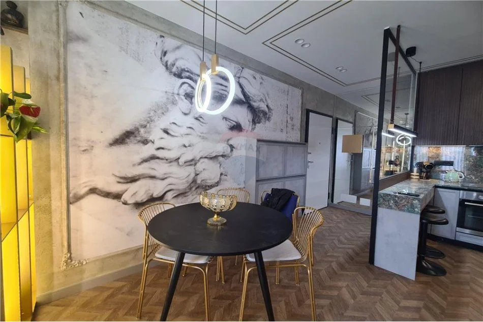 Tirane, jepet me qera apartament 1+1 Kati 20, 77 m² 1.000 € (Rruga Kavajes)