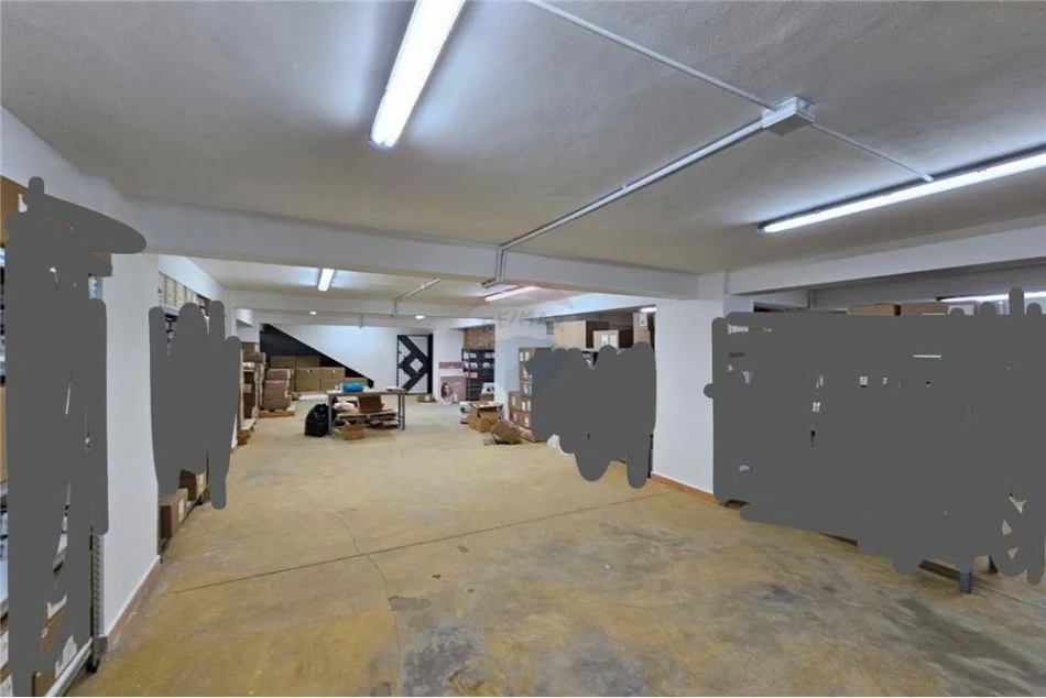 Tirane, shitet dyqan Kati 0, 590 m² 690,000 € (SHITEN 4 DYQANE TE NDARA PRANE SHKOLLES SE KUQE!)