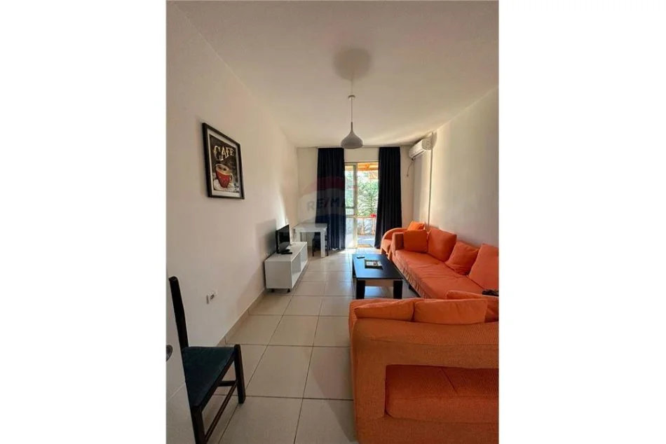 Tirane, jepet me qera 1+1 Kati 0, 70 m² 400 € (Apartament per qira mujore tek Kodra e Diellit)