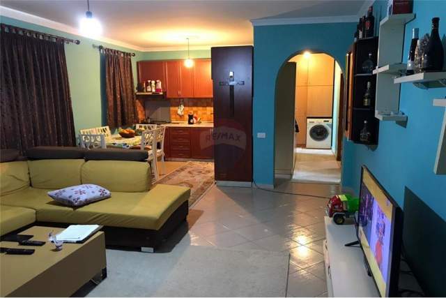 Tirane, jepet me qera apartament 2+1 Kati 5, 84 m² 35.000 Leke (Rruga 3 Deshmoret)