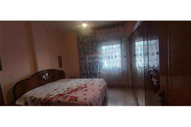 Tirane, jepet me qera apartament 1+1 Kati 4, 70 m² 400 Euro (Myslym Shyri)