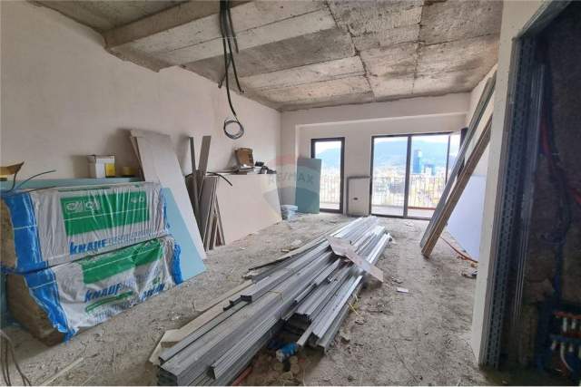Shqiperi, ofert ambjent biznesi Kati 15, 132 m² 2.500 Euro (Rruga Kavajes)