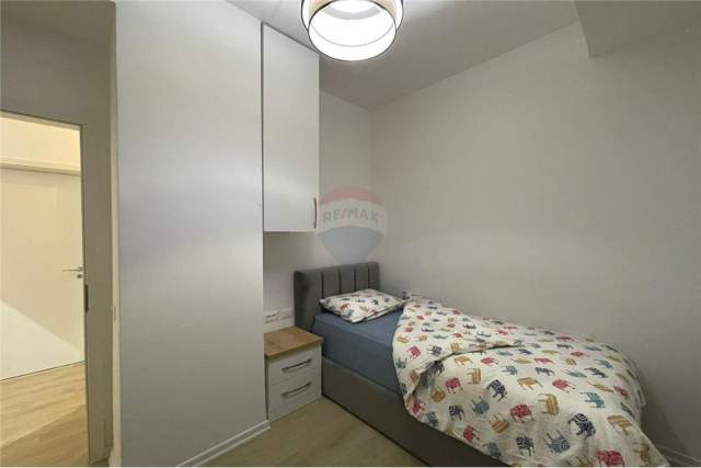 Tirane, jepet me qera apartament 2+1+BLK Kati 4, 80 m² 550 Euro (Kompleksi Kontakt)