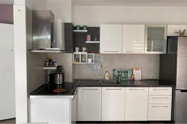 Tirane, jepet me qera apartament 2+1+BLK Kati 7, 82 m² 500 Euro (Kompleksi Magnet)