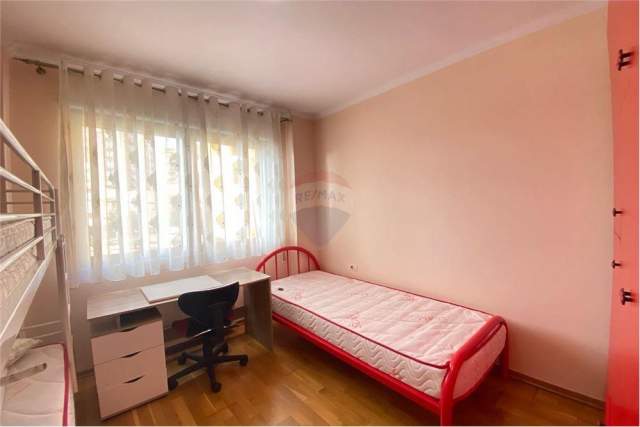 Tirane, jepet me qera apartament 3+1 Kati 1, 108 m² 550 Euro (Don Bosko)