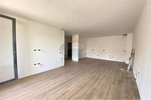 Tirane, shitet apartament 3+1+A+BLK Kati 4, 127 m² 158.000 Euro (ish Fusha e Aviacionit)
