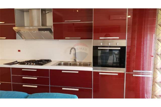 Tirane, jepet me qera apartament 2+1+BLK Kati 6, 91 m² 600 Euro (Rruga Kavajes)
