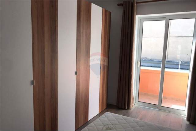 Tirane, jepet me qera apartament 2+1 Kati 2, 75 m² 450 Euro (Rruga Kavajes)