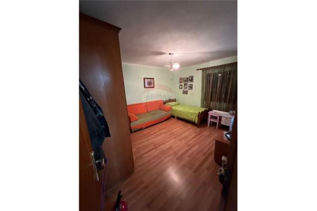 Tirane, shitet apartament duplex 3+1+BLK Kati 5, 117 m² 95.000 Euro (Rruga e dibres)