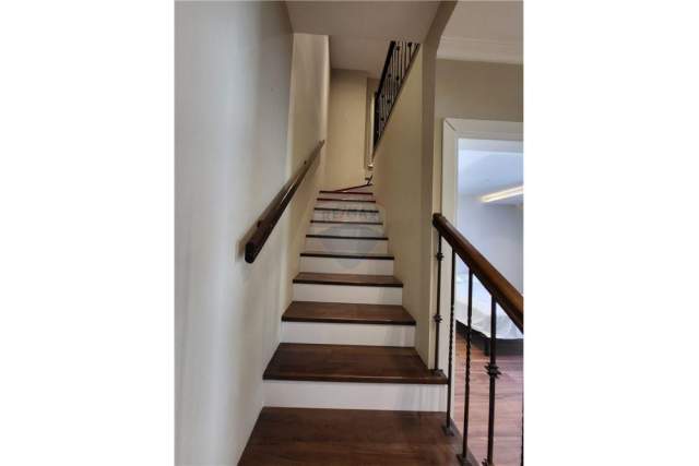 Tirane, jepet me qera apartament duplex 4+1+A+BLK Kati 3, 127 m² 800 Euro