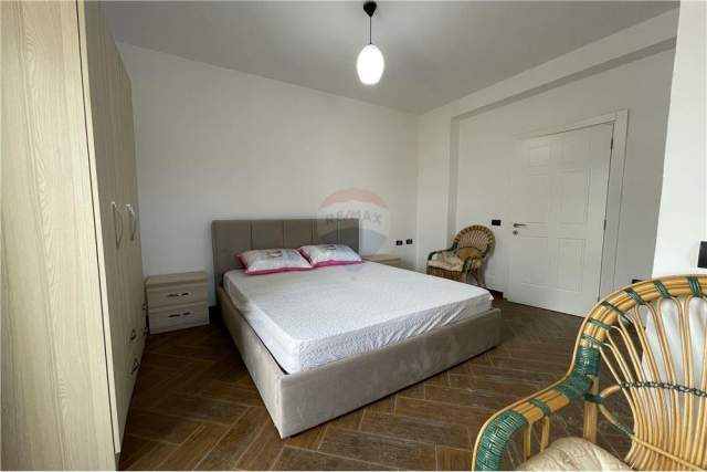 Tirane, jepet me qera apartament 2+1+BLK Kati 7, 116 m² 700 Euro (Rruga Haxhi Hysen Dalliu - Stacioni i Trenit)
