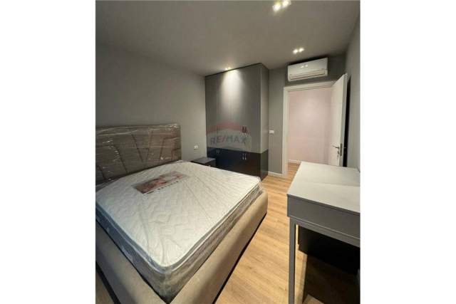 Tirane, jepet me qera apartament 2+1+BLK Kati 4, 95 m² 700 Euro (Astir)