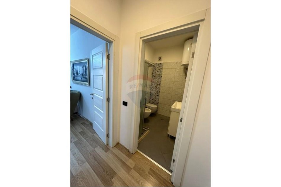 Tirane, jepet me qera apartament 2+1 , 750 € (Rruga e Kosovareve)