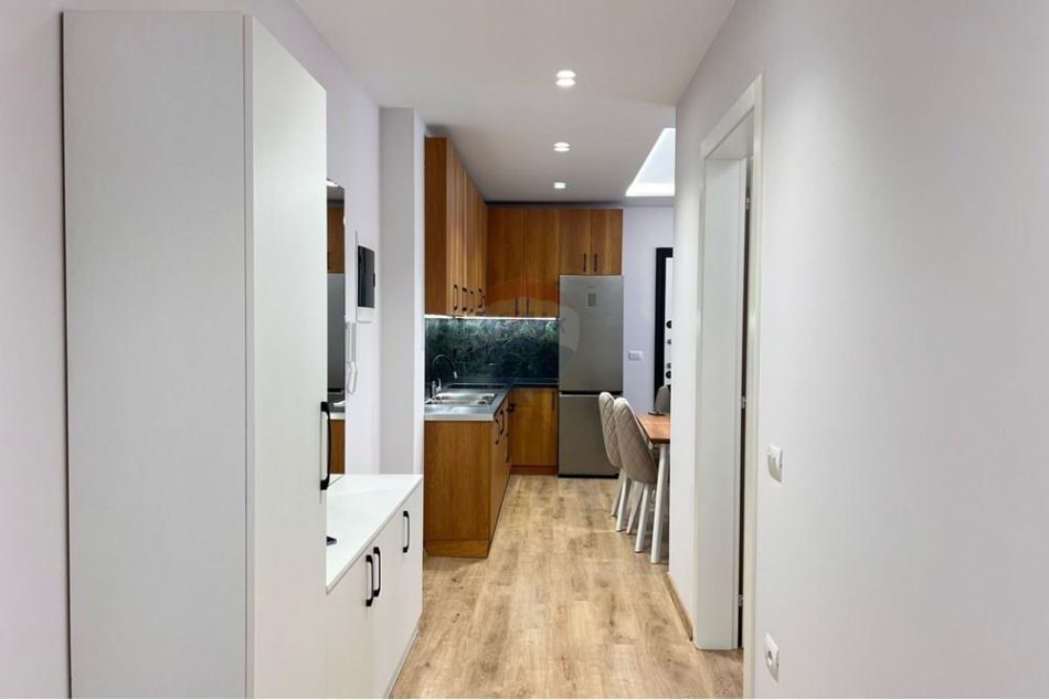 Tirane, jepet me qera apartament 2+1+Ballkon Kati 5, 98 m² 650 € (TEODOR KEKO)