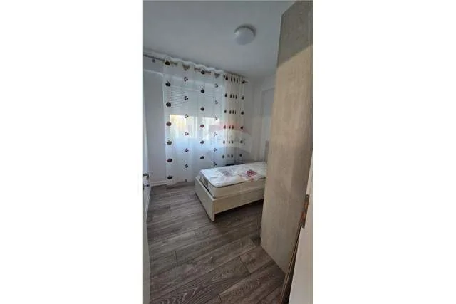 Tirane, jepet me qera apartament 2+1 Kati 4, 82 m² 600 Euro